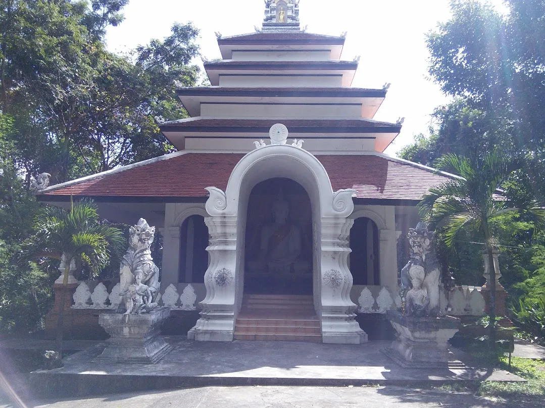 one of many temples in chiang mai