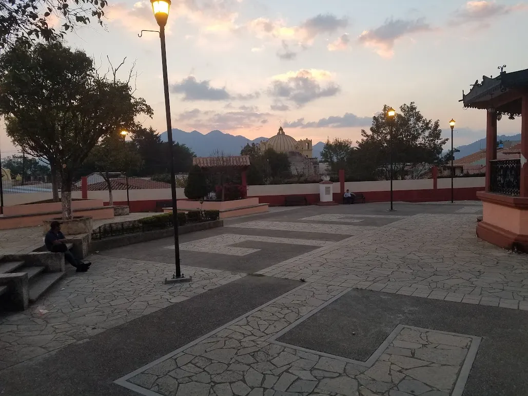 central zocalo plaza in san cris