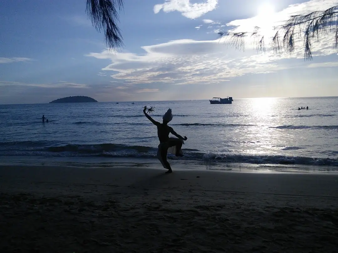 Sunrise on Thai beach
