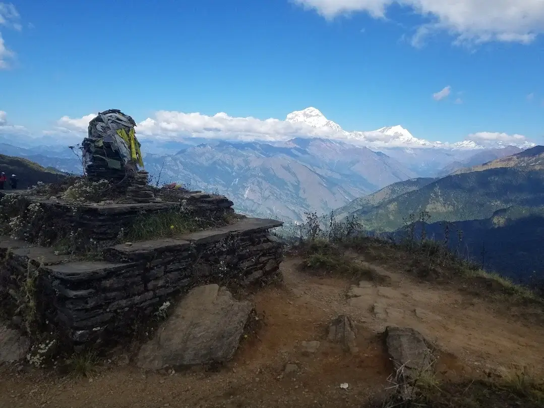 trail between gorepani and tadapani