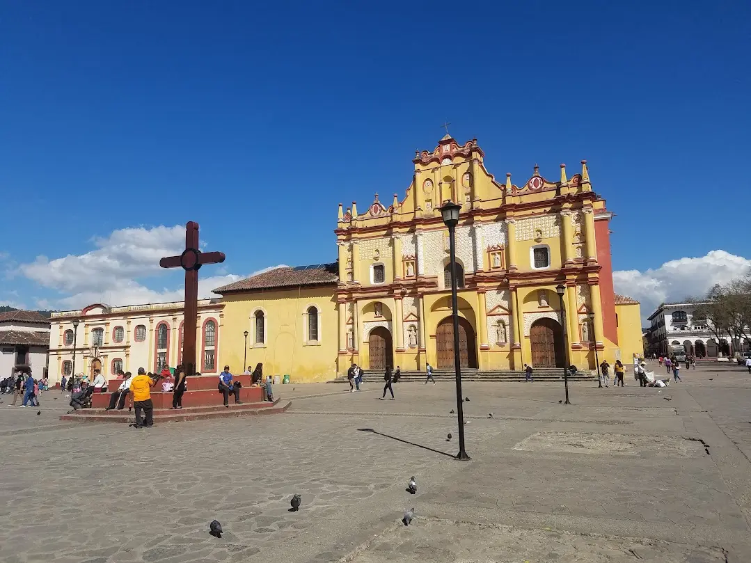 Cross overlooking San Cristóbal, a popular view in the city