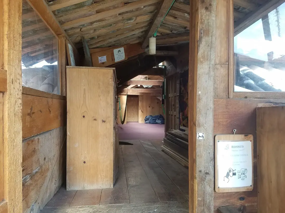 Rossco Hostel room in San Cristóbal